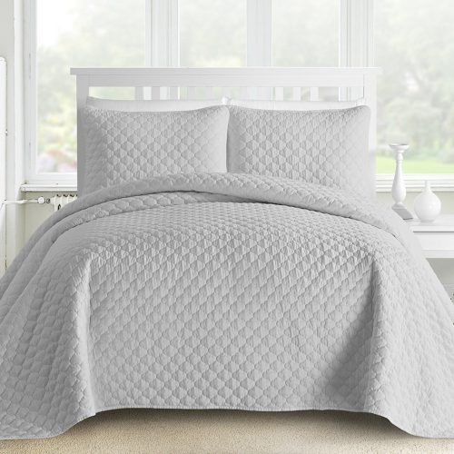 Oversized and Prewashed Comfy Bedding Lantern Ogee Quilted 3-piece Bedspread Coverlet Set (Full Queen, Light Grey)
