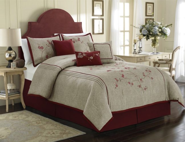 Red and Beige Cream Bedding