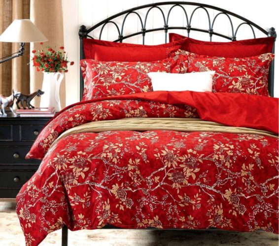Wake In Cloud - Red Floral Duvet Cover Set, Vintage Flowers Pattern Printed, Soft Microfiber Bedding with Zipper Closure (3pcs, California King Size)
